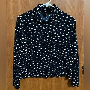 Cute button-down top with little doggies. 🐕